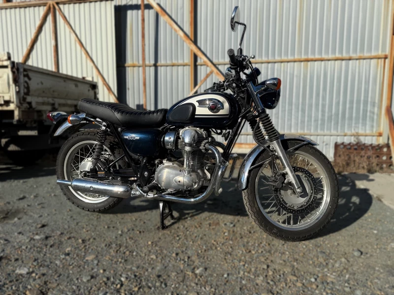 Kawasaki W800