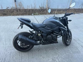 Suzuki GSX-S750