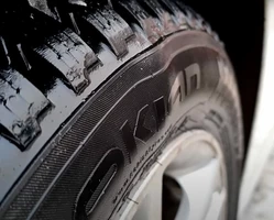 грыжа на колесе