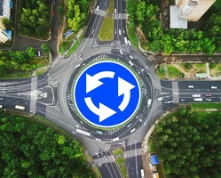 круговое движение у кого главная