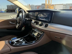Mercedes-Benz E-Class 2019 г, 2.0 л, 245 л.с. салон