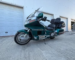 Honda Gold Wing 1500 зеленый