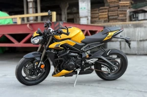 Triumph Street Triple RS