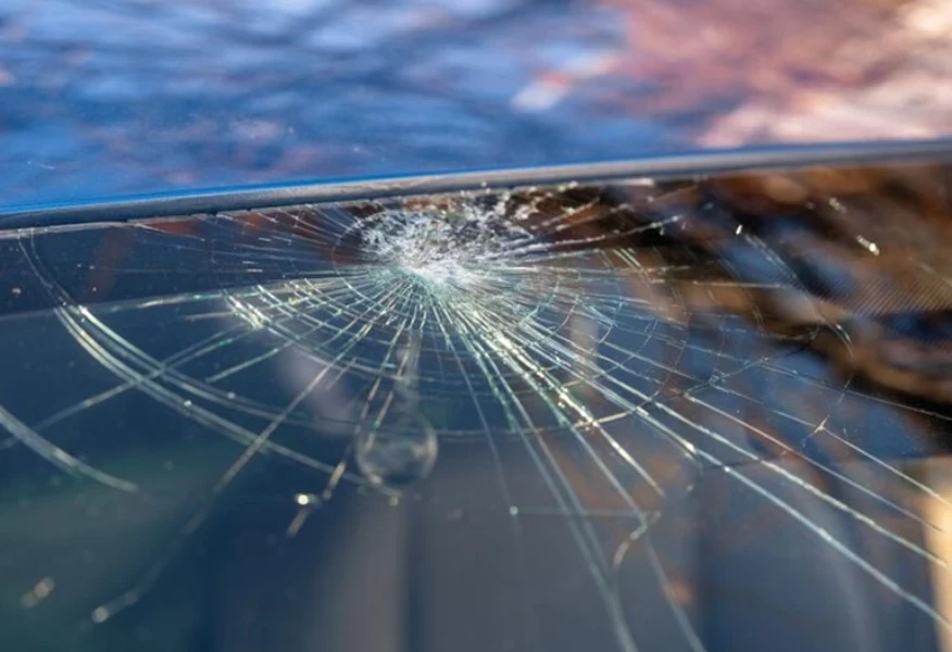 лобовое стекло разбито замена лобового стекла