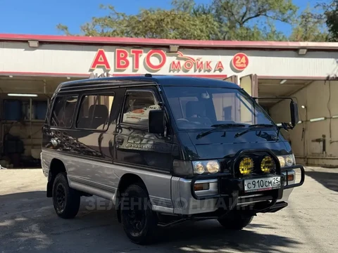 Mitsubishi Delica 1992