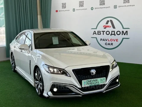 Toyota Crown 2018