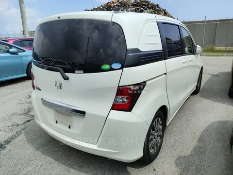 Honda Freed Spike 2012