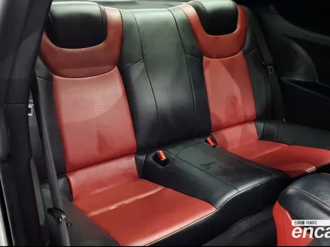 Hyundai Genesis Coupe 2009