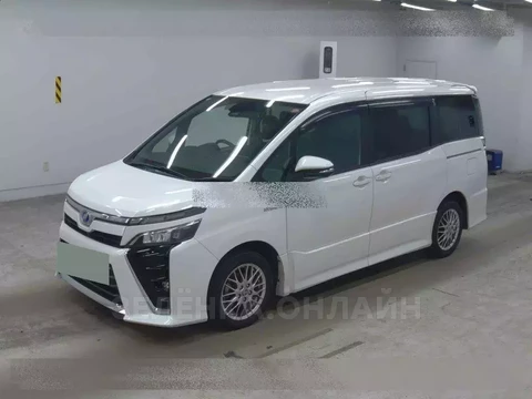 Toyota Voxy 2020