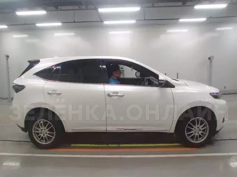 Toyota Harrier 2017