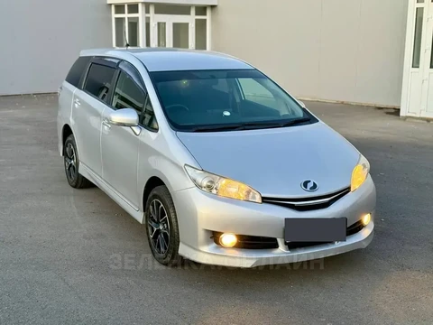 Toyota Wish 2015