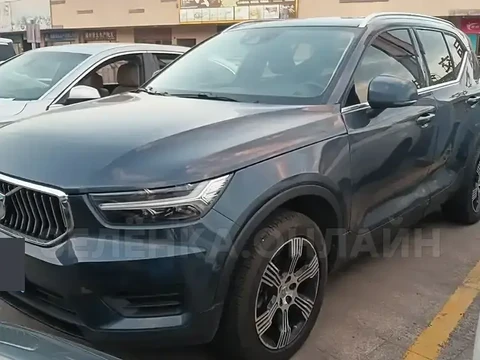 Volvo XC40 2021