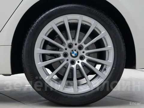 BMW 5 серии 2019