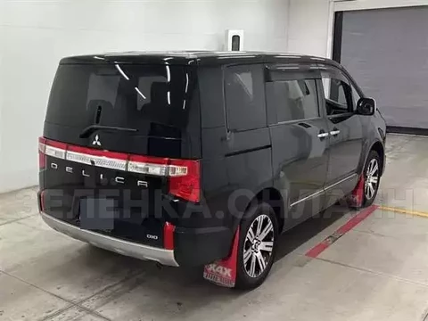 Mitsubishi Delica D:5 2022