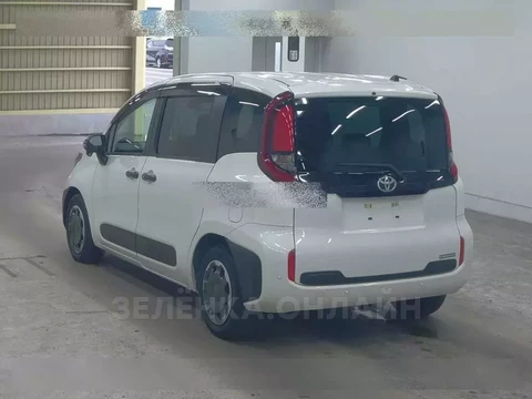 Toyota Sienta 2023