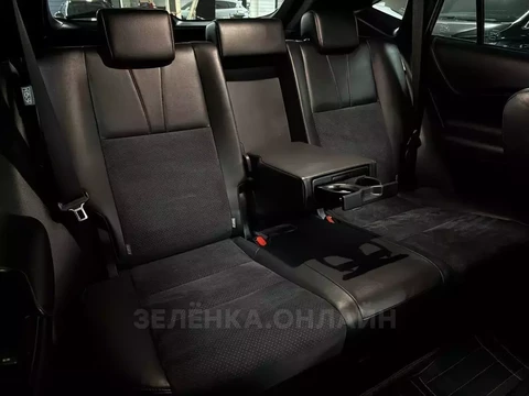 Toyota Harrier 2017
