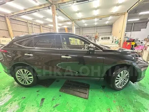 Toyota Harrier 2021