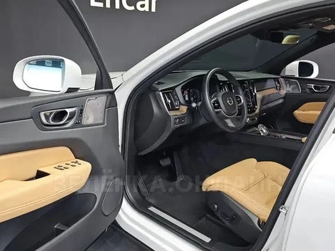 Volvo XC60 2021