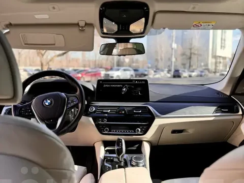BMW 5 серии 2020