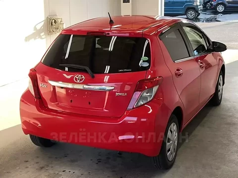 Toyota Vitz 2013