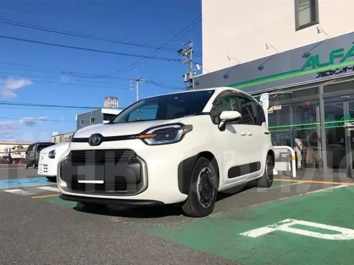 Toyota Sienta 2024