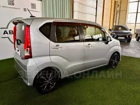 Daihatsu Move 2015