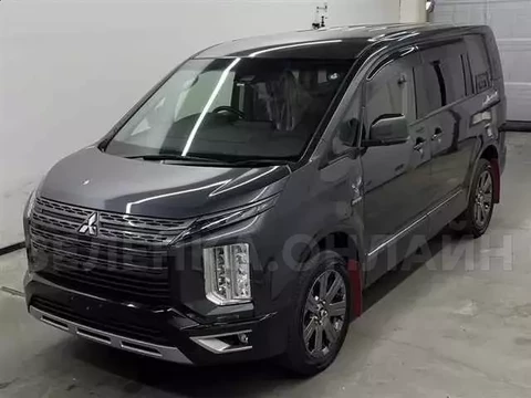 Mitsubishi Delica D:5 2023
