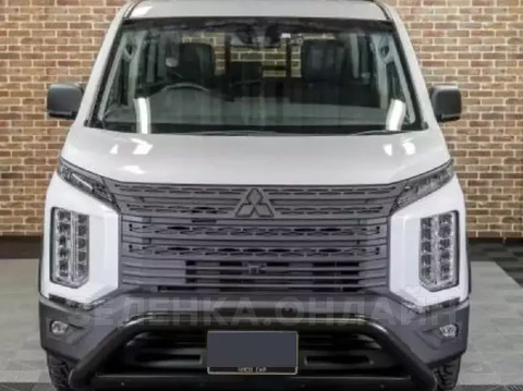 Mitsubishi Delica D:5 2023