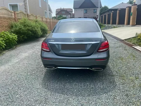 Mercedes-Benz E-Класс 2019