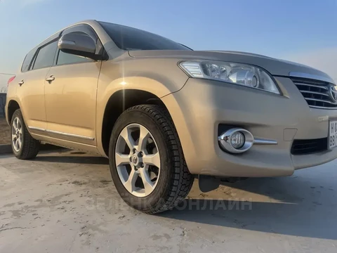 Toyota Vanguard 2011