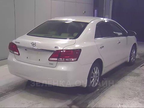 Toyota Premio 2021