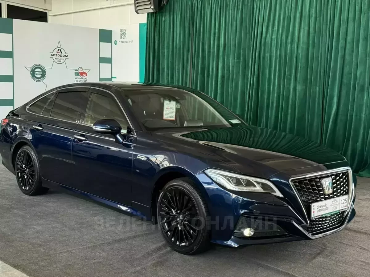 Toyota Crown 2018