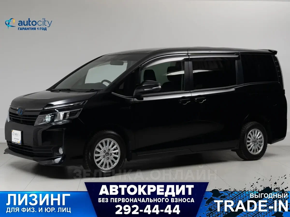 Toyota Voxy 2015
