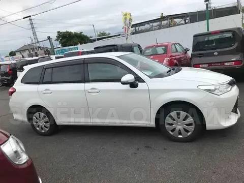 Toyota Corolla Fielder 2016