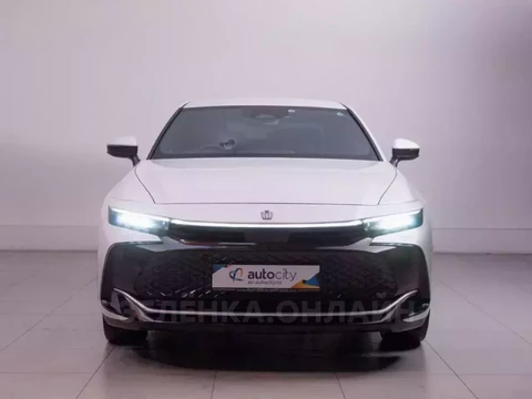 Toyota Crown 2022