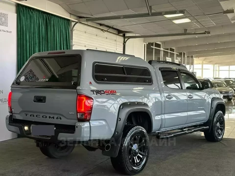 Toyota Tacoma 2018