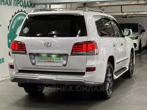 Lexus LX570 2013