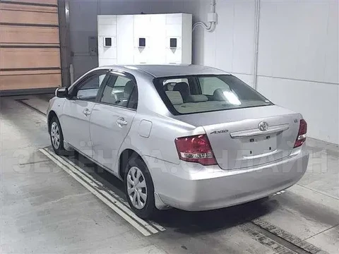 Toyota Corolla Axio 2012