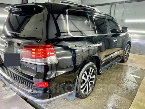 Lexus LX 2008