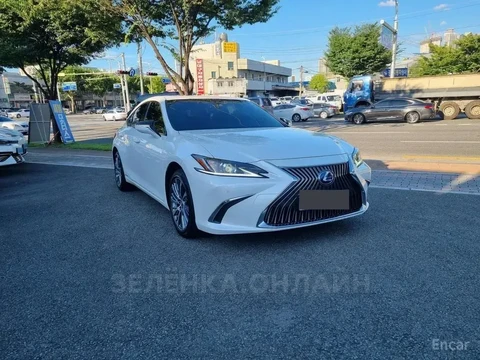 Lexus ES 2021