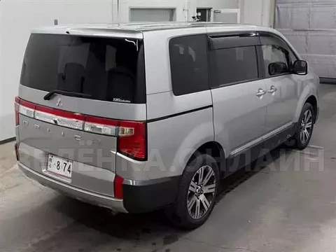 Mitsubishi Delica D:5 2023