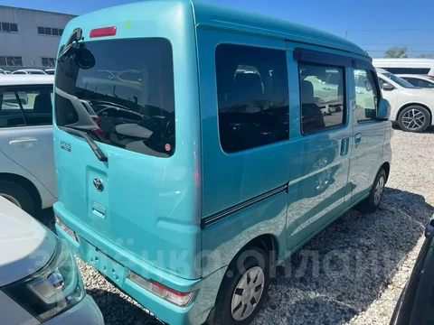 Toyota Pixis Van 2018