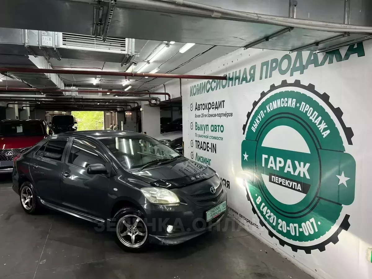 Toyota Belta 2006