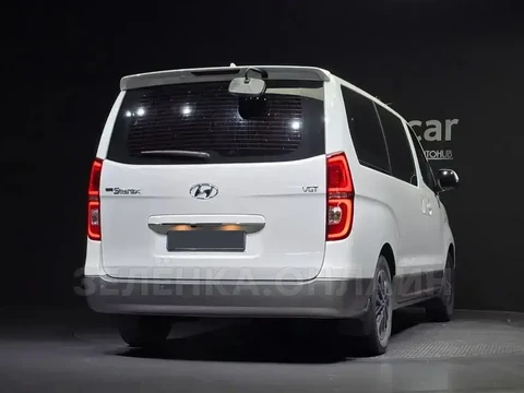 Hyundai Grand Starex 2021