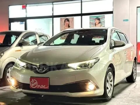 Toyota Auris 2015