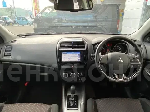 Mitsubishi RVR 2020
