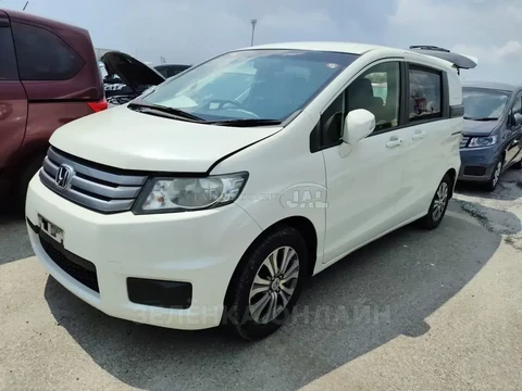 Honda Freed Spike 2012