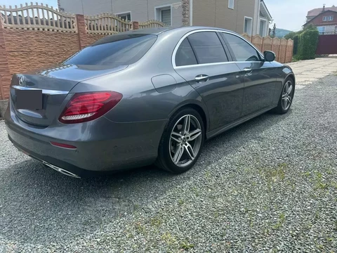 Mercedes-Benz E-Класс 2019