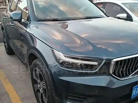 Volvo XC40 2021