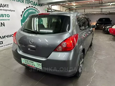 Nissan Tiida 2006